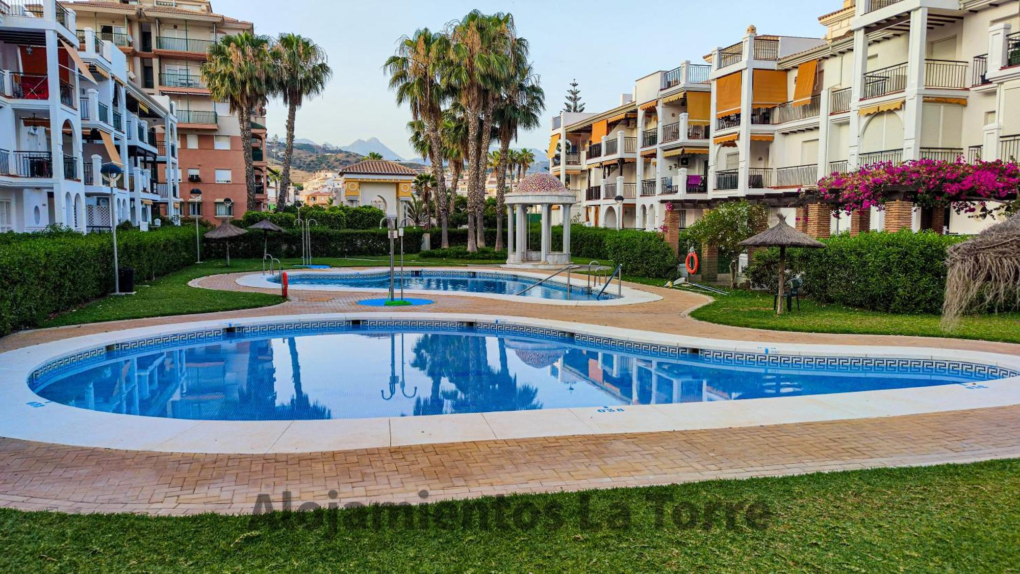 Laguna Beach Premium - Alojamientos La Torre Torrox Eksteriør billede