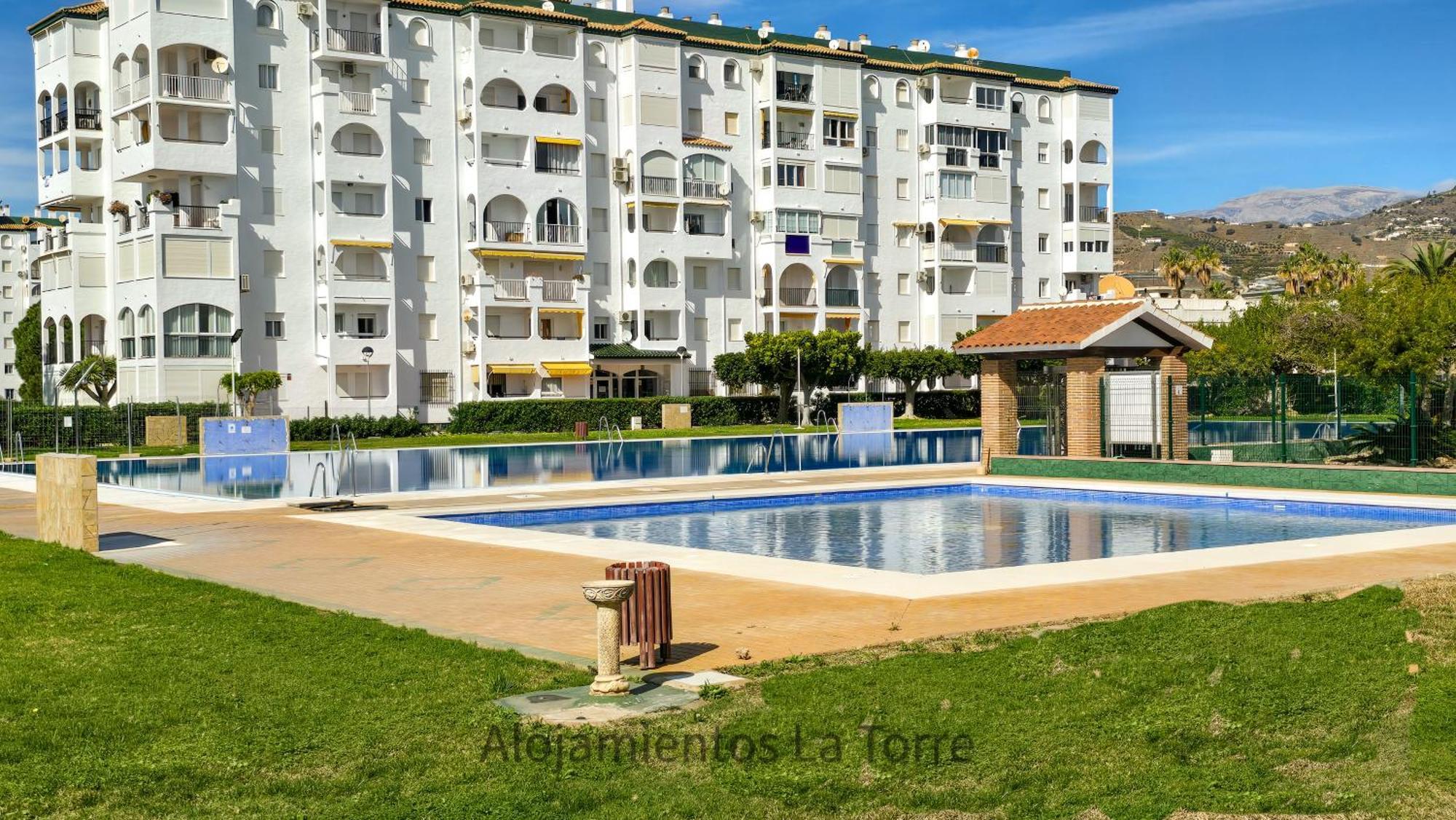 Laguna Beach Premium - Alojamientos La Torre Torrox Eksteriør billede